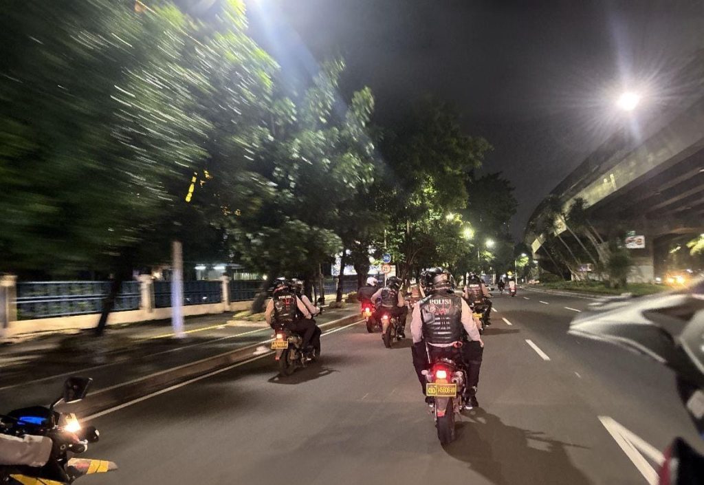 Bawa 6 Sajam, 3 Pemuda Diduga Hendak Tawuran Diamankan Patroli Perintis Presisi