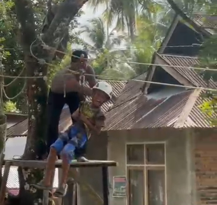 Brimob Polri Laksanakan Trauma Healing Anak Terdampak Bencana di Kabupaten Agam
