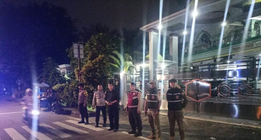 Polsek Koja Gelar Patroli KRYD, Remaja Bersenjata Tajam dan Miras Berhasil Diamankan