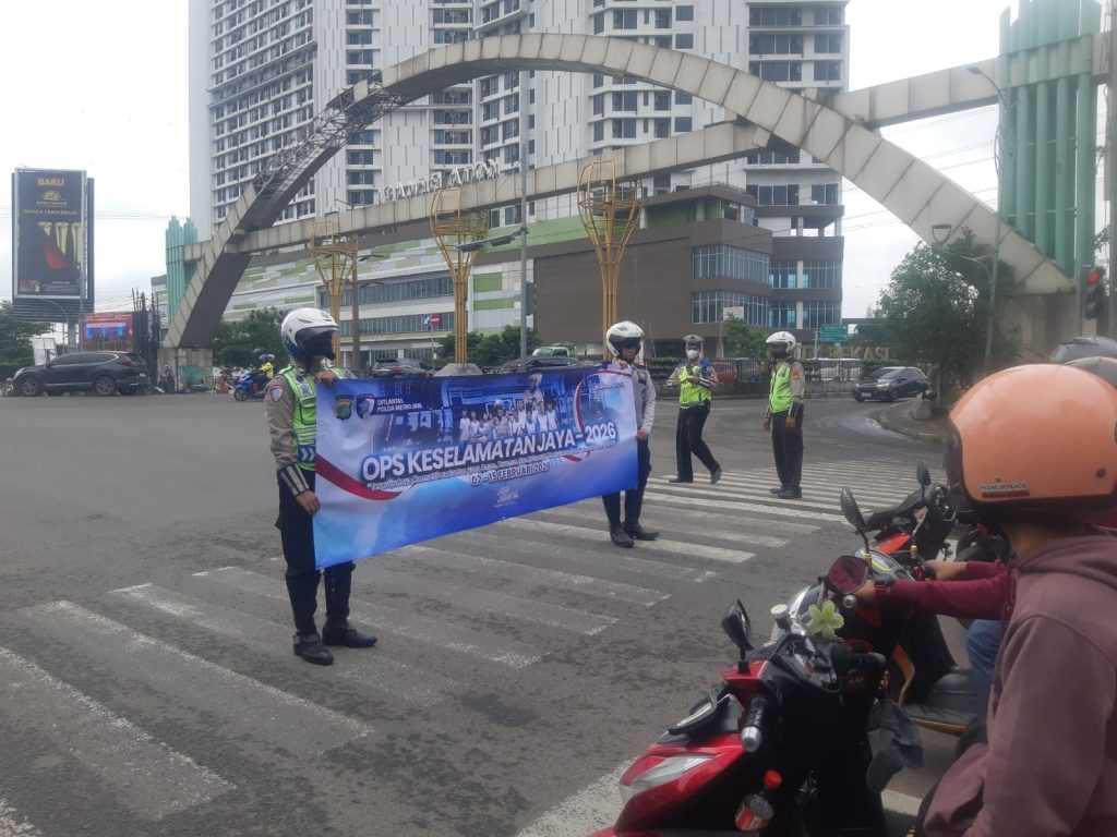 Tingkatkan Kamseltibcarlantas, Polsek Rawa Lumbu Gelar Operasi Keselamatan Jaya 2026:  Polsek Rawalumbu Sosialisasikan 9 Target Prioritas
