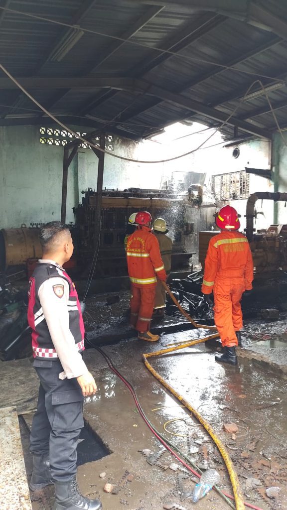 Kebakaran Terjadi di Kapuk Kamal, Kapolsek Metro Penjaringan Pastikan Situasi Aman dan Kondusif