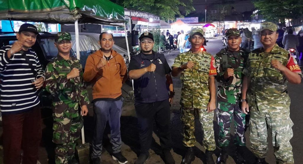 Patroli/Siskamling Keliling, Koramil 06/Cakung Bersama Komponen Masyarakat Wujudkan Wilayah Aman dan Kondusif.