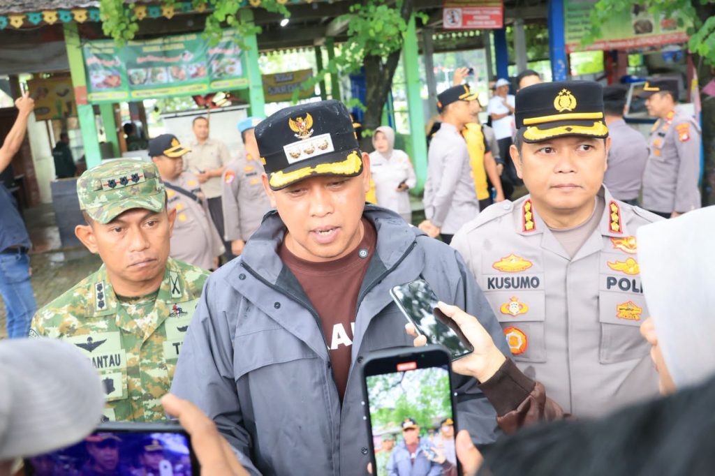 Sesuai Atensi Dari Presiden RI, Wali Kota Bekasi Bersama Forkopimda Gelar Korve di Sekitar Danau Duta Harapan