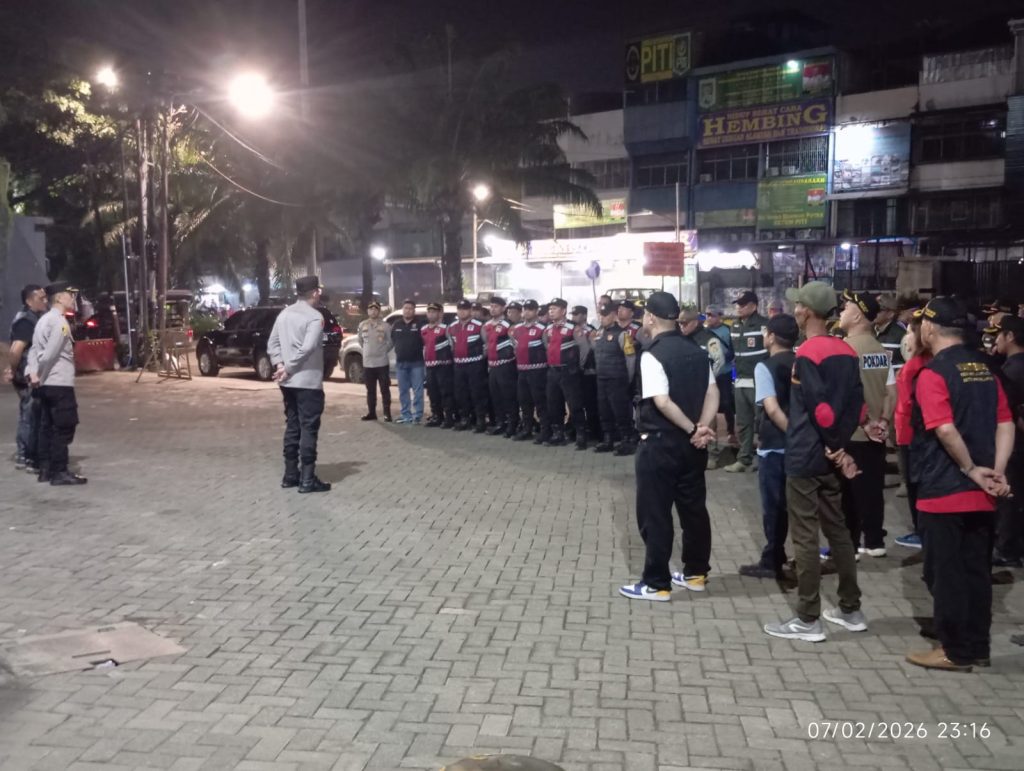 Jaga Jakarta, Jaga Lingkungan: Polsek Metro Penjaringan Gelar Apel KRYD Antisipasi Tawuran dan Kejahatan Jalanan