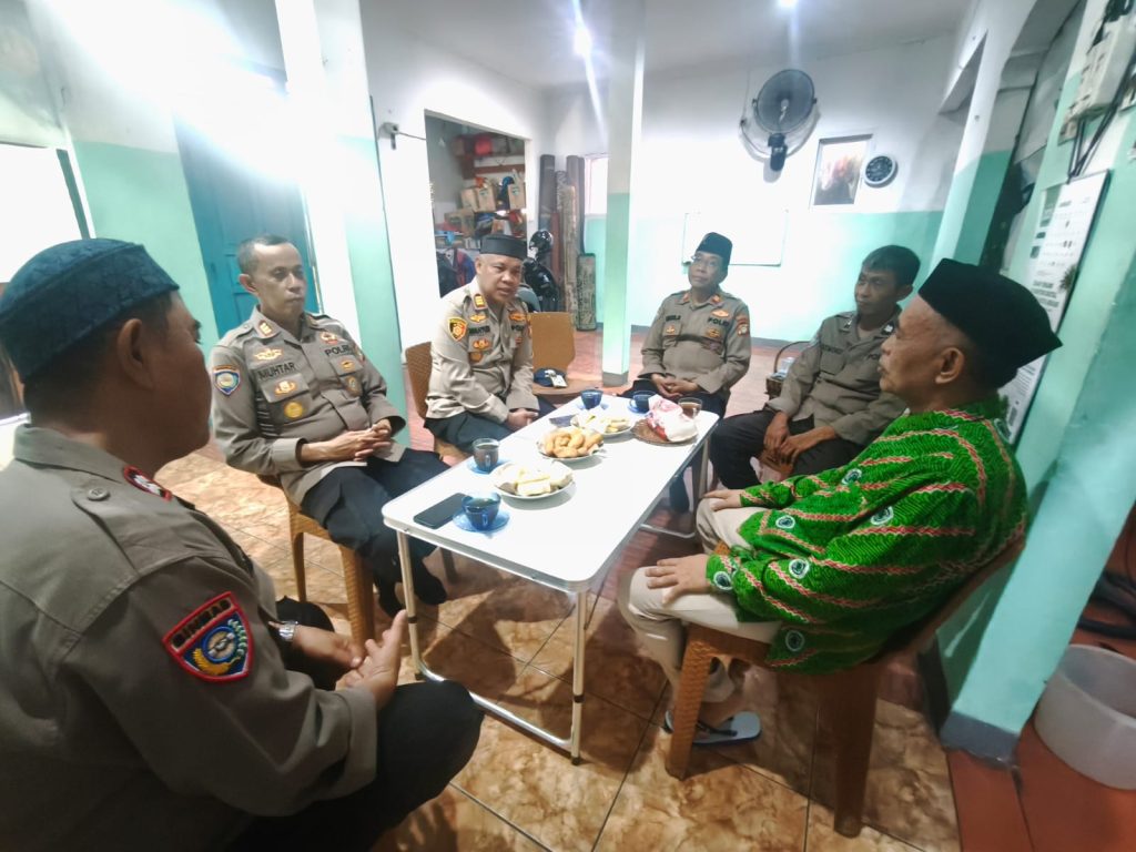 Silaturahmi Kamtibmas, Kapolsek Bekasi Barat Sambangi Ketua MUB