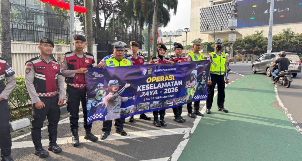 Satgas Preemtif Polda Metro Jaya Laksanakan Imbauan Keselamatan di Stasiun Juanda dan Bundaran HI