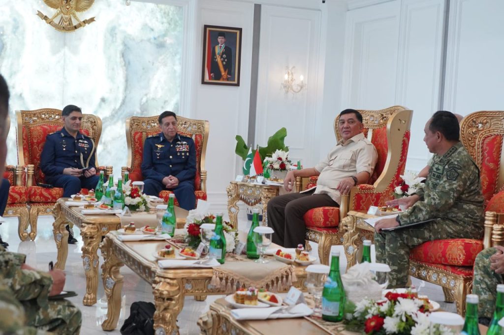 Perkuat Diplomasi Militer, Panglima TNI Bersama Menhan RI Terima Courtesy Call Kasau Pakistan