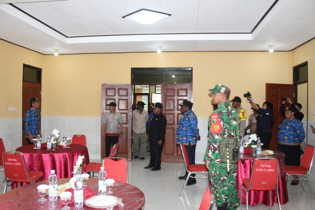 Dandim 1714/PJ Dukung Pemerintah Daerah Peresmian Gedung Lubung Pangan Dinas Ketahanan Pangan Kabupaten Puncak Jaya