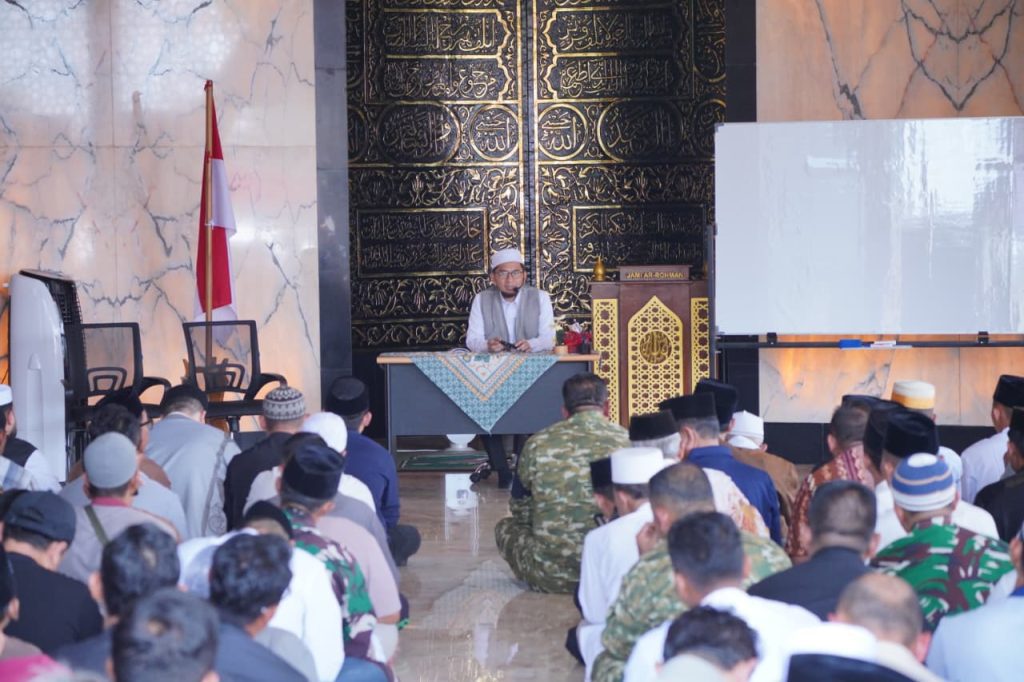Panglima TNI Silaturahmi Awal Ramadhan Bersama Ustadz Adi Hidayat di Pangandaran
