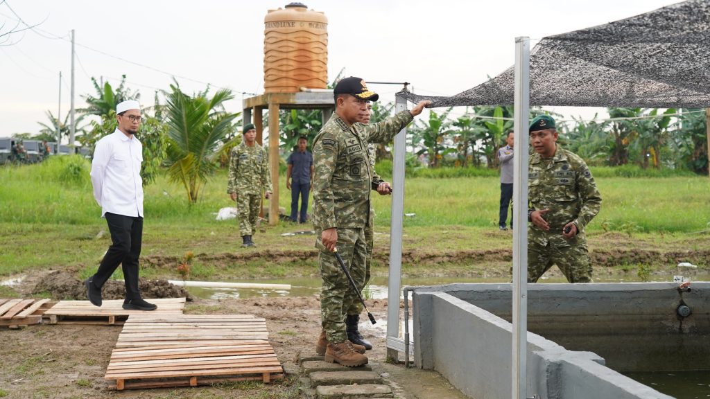 Panglima TNI Tinjau Yonif TP 843/Patriot Yudha Vikasa di Cibitung