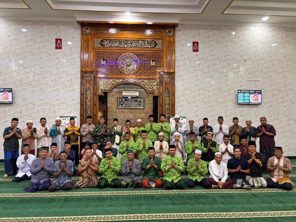 Momen Sejuk Ramadhan: Tiga Pilar dan MUI Bekasi Utara Salat Subuh Berjemaah di Masjid Baitul Ihsan