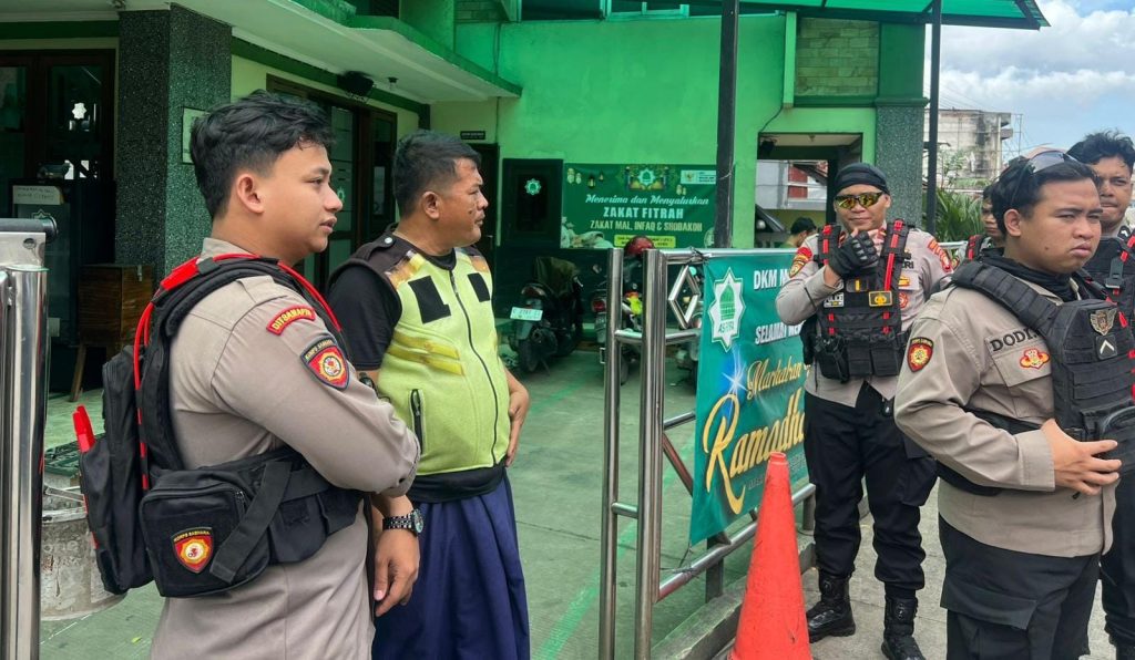 Patroli Tim Presisi Edukasi Kamtibmas di Jalan Perjuangan