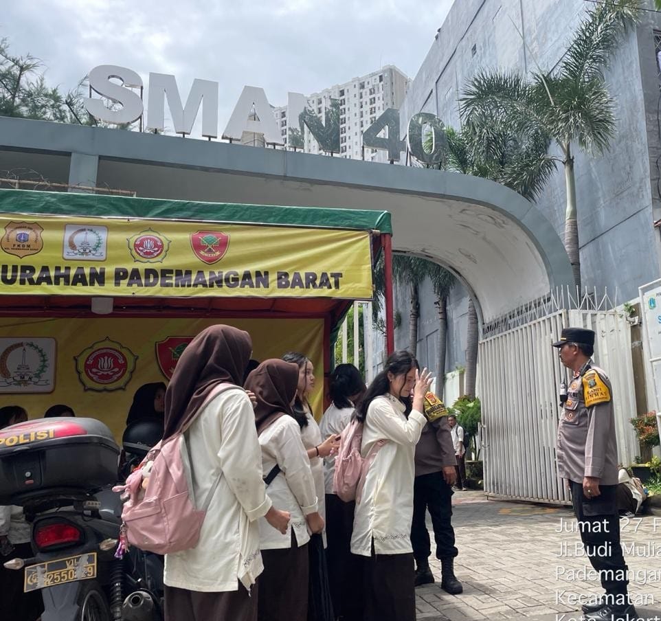 Polisi Gelar Police Goes To School di SMAN 40 Jakarta, Siswa Diimbau Hindari Tawuran dan Aktivitas Negatif