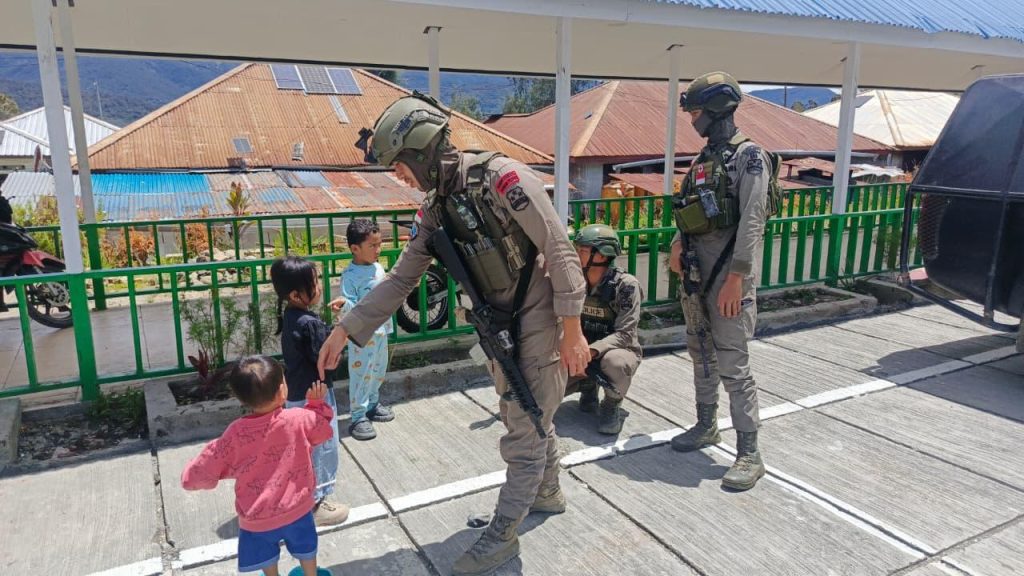 Bangun Kepercayaan Publik, Operasi Damai Cartenz Intensifkan Patroli Dialogis
