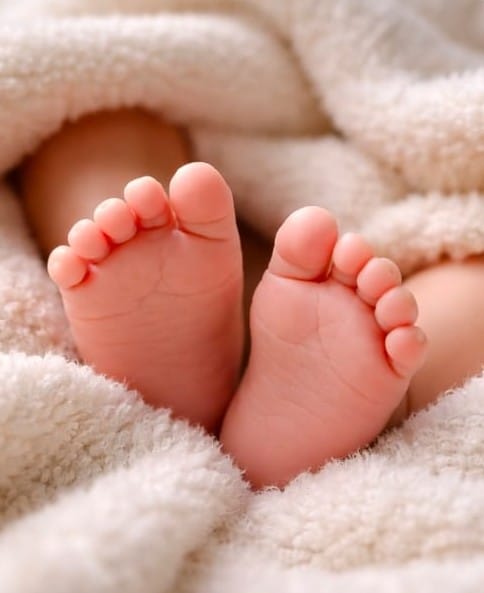 Bayi Perempuan Ditemukan Hidup di Dalam Tas Hitam di Tempat Sampah Pasar Nalo Pademangan