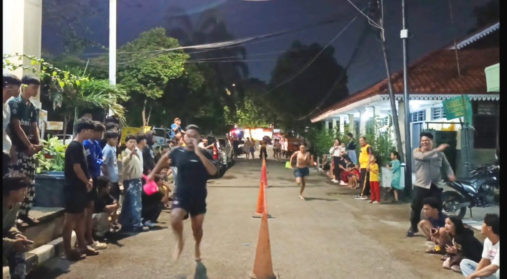 Polsek Cilincing Gelar Lomba Lari Malam Bersama Tiga Pilar, Dorong Pemuda Isi Ramadhan dengan Kegiatan Positif