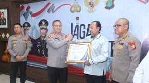 Kapolres Metro Jakarta Utara Terima Penghargaan Ombudsman RI, Raih Predikat “Sangat Baik” dalam Penilaian Pelayanan Publik