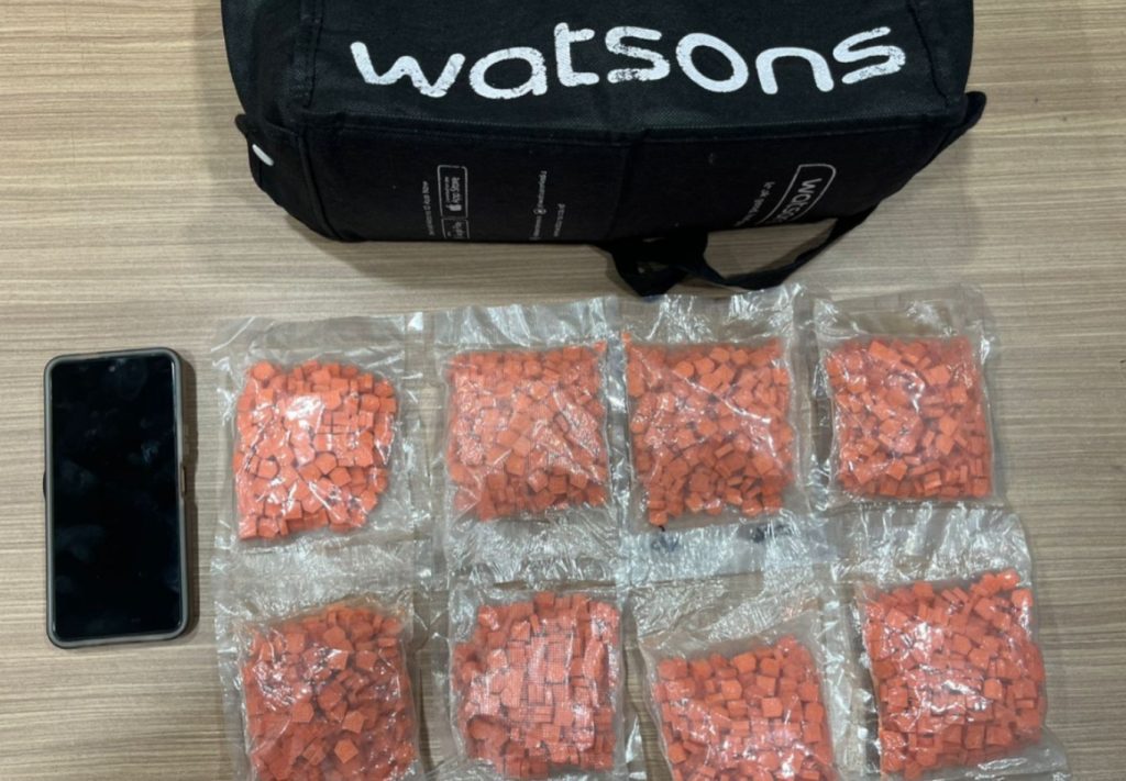 POLDA METRO JAYA MENGGAGALKAN PEREDARAN 2.000 BUTIR EKSTASI DI JAKARTA TIMUR