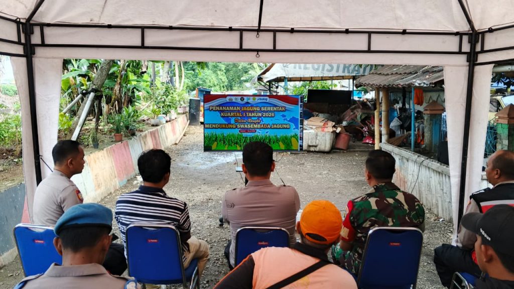 Dukung Ketahanan Pangan Nasional, Polsek Metro Penjaringan Bersama TNI dan Pemkot Tanam Jagung Serentak di Pluit