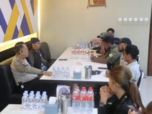 Silaturahmi Ramadhan, Satgas Damai Cartenz dan Wartawan Nabire Perkuat Kemitraan