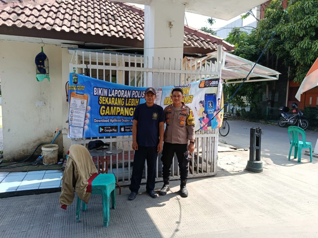 Permudah Aduan Warga, Bhabinkamtibmas Polsek Medan Satria Sosialisasikan Layanan Lapor Cepat