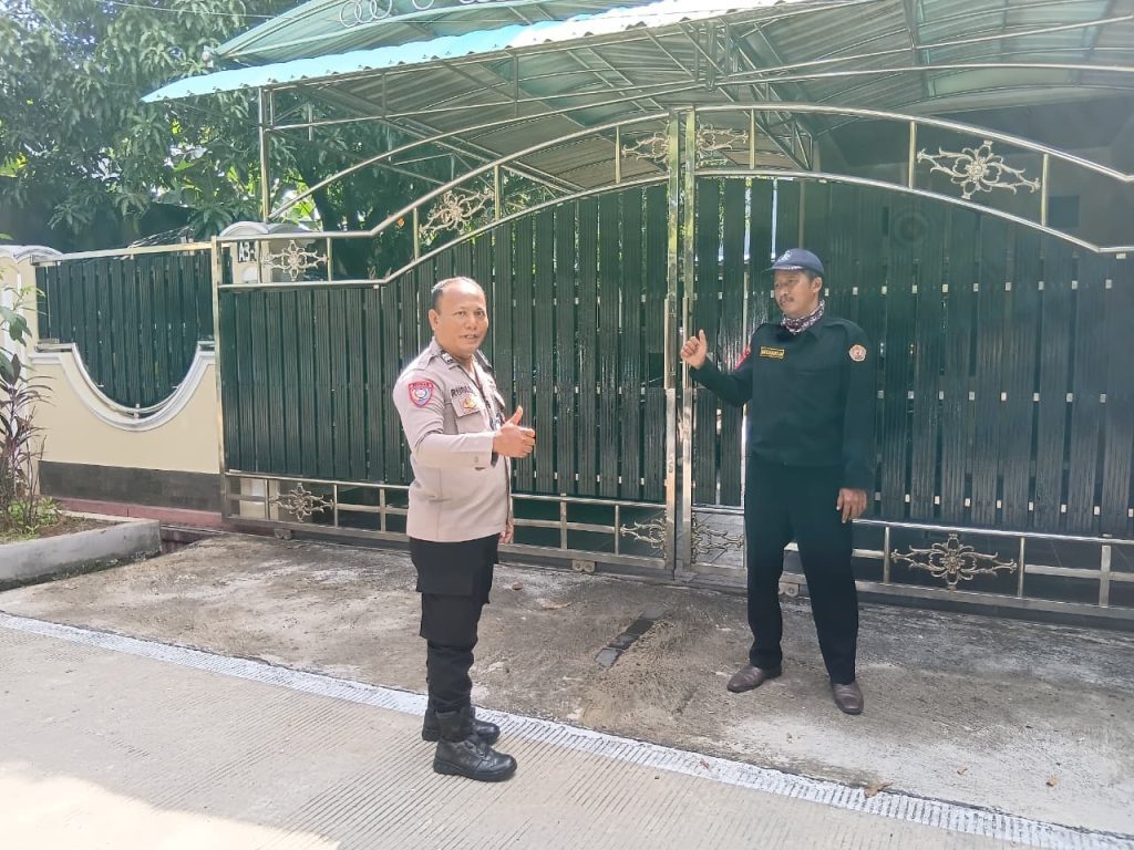 Polsek Koja Pastikan Keamanan Lingkungan Selama Warga Mudik