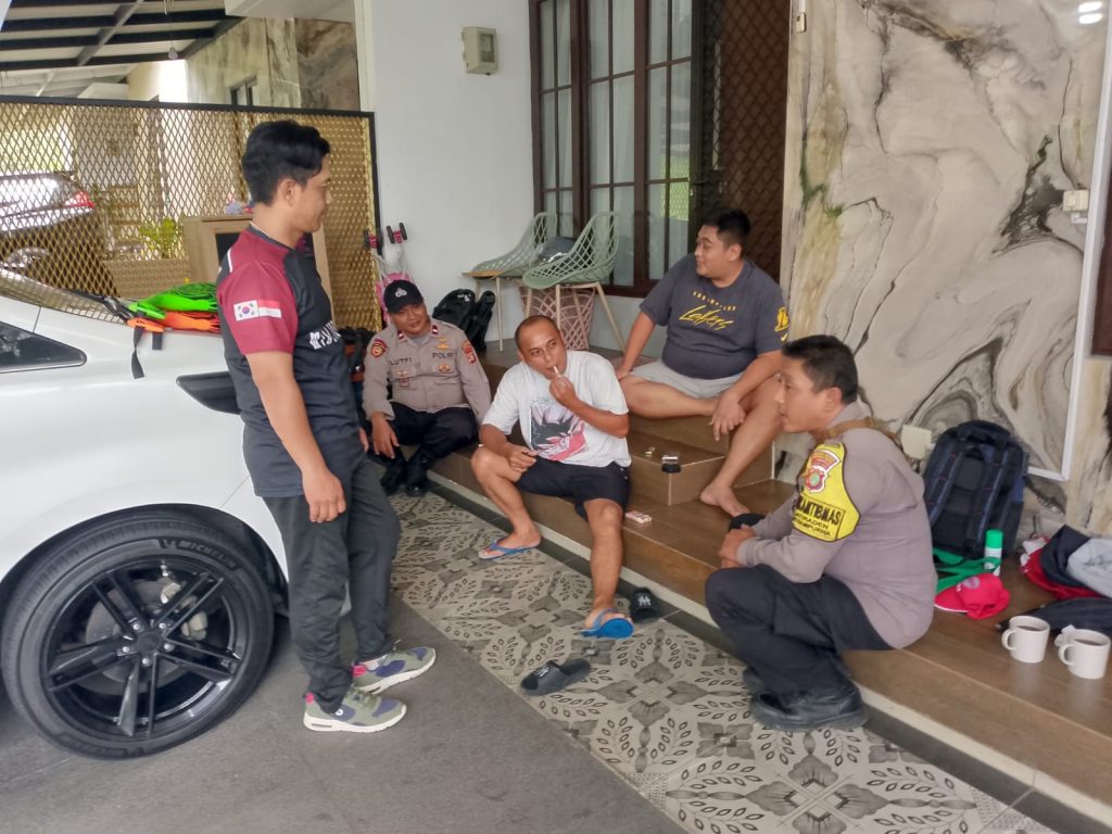 Jaga Kondusivitas Wilayah, Polsek Jatisampurna Pantau Rumah Kosong yang Ditinggal Mudik