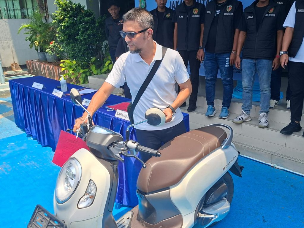 Korban Sampaikan Apresiasi kepada Kapolsek Pademangan atas Respon Cepat Pengungkapan Kasus Curanmor