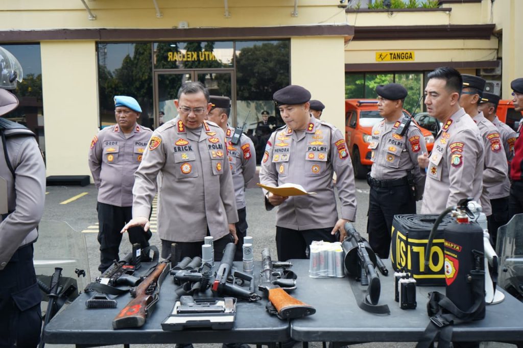 Kapolres Metro Jakarta Utara Cek Kesiapan Perlengkapan Dalmas Sat Samapta