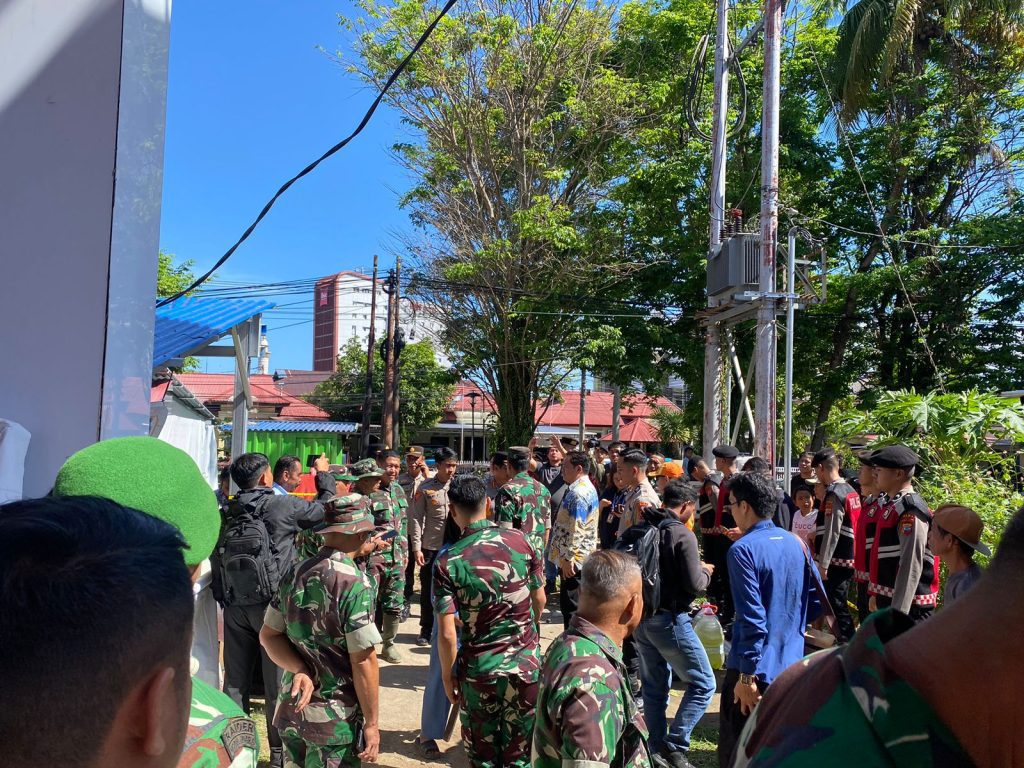 Reaksi Cepat Prajurit TNI Tangani Dampak Gempa M 7,6 di Sulawesi Utara