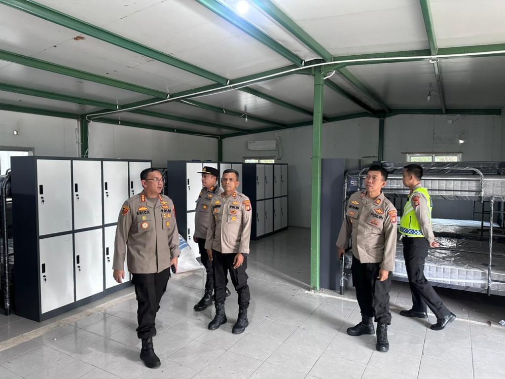 Kapolres Metro Jakarta Utara Tinjau Lokasi Penempatan Pasukan Brimob di Marunda