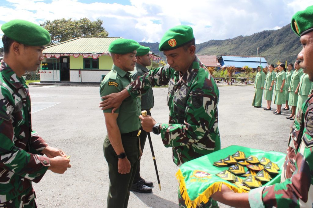 Mengakhiri Tugas dengan Kehormatan, Komandan Lanud Sjamsudin Noor Lepas Personel Terbaiknya