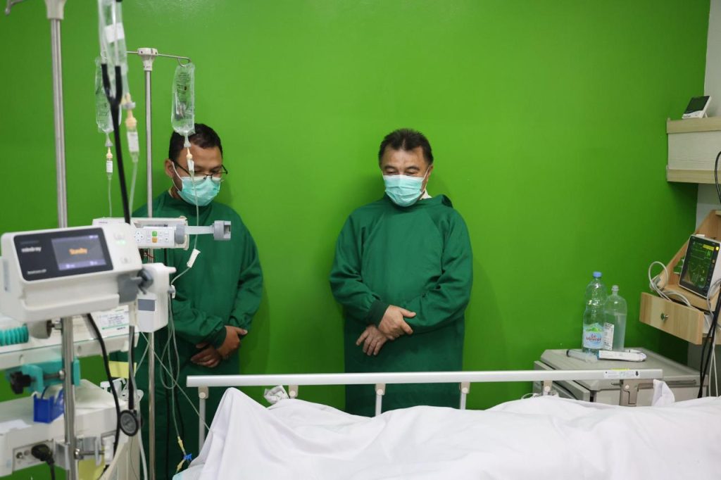 Wawali Harris Bobihoe Kembali Menjenguk Korban Ledakan Cimuning