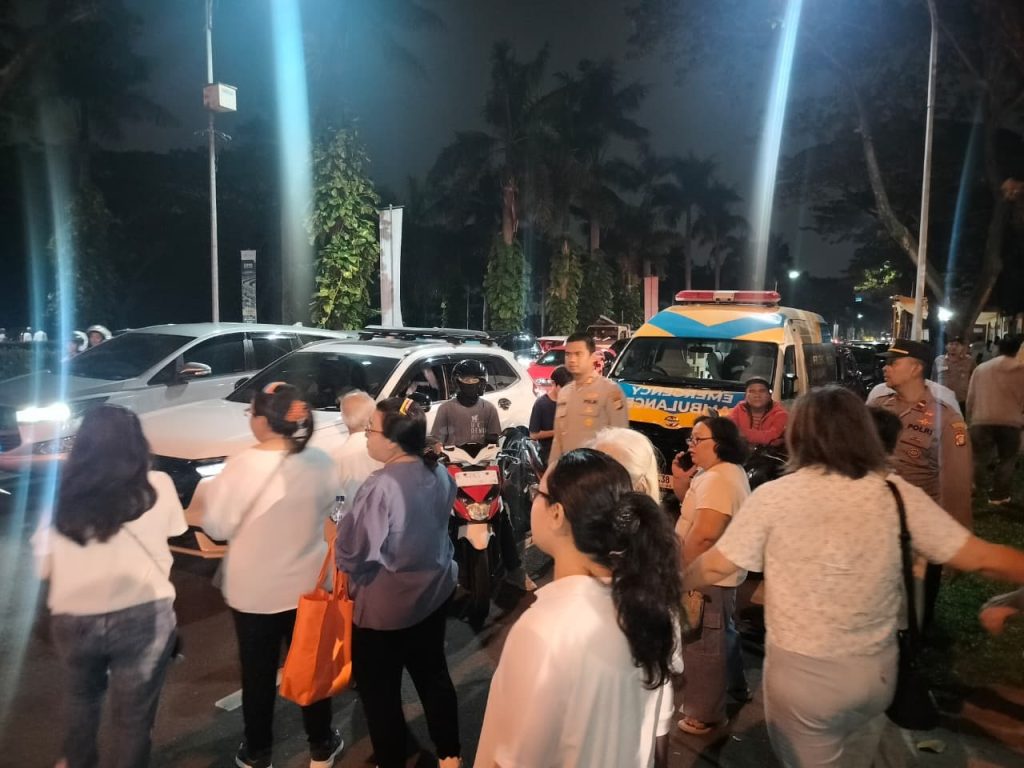 Polsek Jatisampurna Amankan Perayaan Misa Kamis Putih di Gereja Stanislaus Kostka, Berjalan Aman dan Kondusif