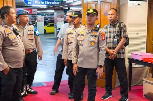 Kapolsek Pademangan Tinjau Pengamanan Ibadah Jumat Agung di Sejumlah Gereja