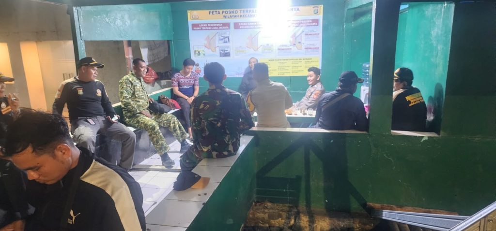 Koramil 02/Matraman Gelar Patroli Ciptakan Wilayah Aman dan Kondusif