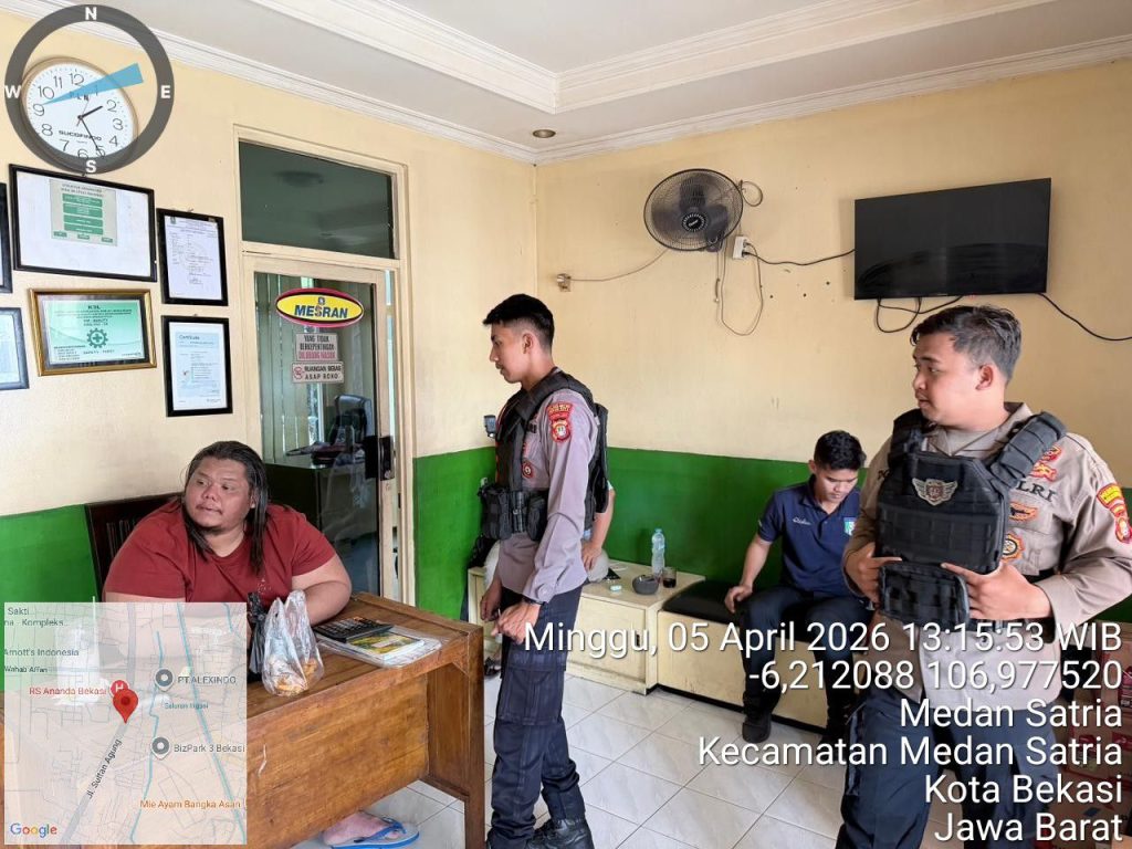 Gencarkan Patroli Dialogis, Tim Perintis Presisi Polres Metro Bekasi Kota Sambangi Objek Vital di Medan Satria