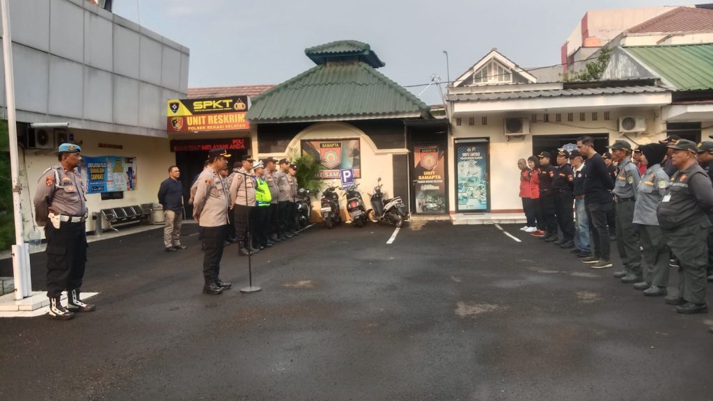 Perkuat Sinergitas Kamtibmas, Polsek Bekasi Selatan Gelar Apel, Silaturahmi dan Deklarasi Bersama Masyarakat