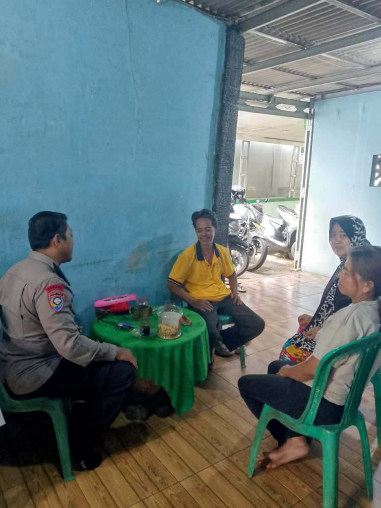 Cegah Kebakaran dan Kriminalitas, Polsek Jatisampurna Gencarkan Door to Door System di Jatiraden