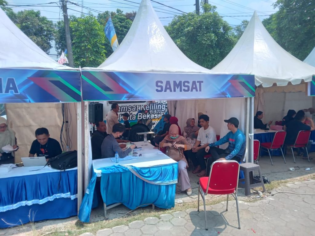 Permudah Warga, Samsat Keliling Hadir di Tengah Kemeriahan Festival Adu Bedug Mustika Jaya