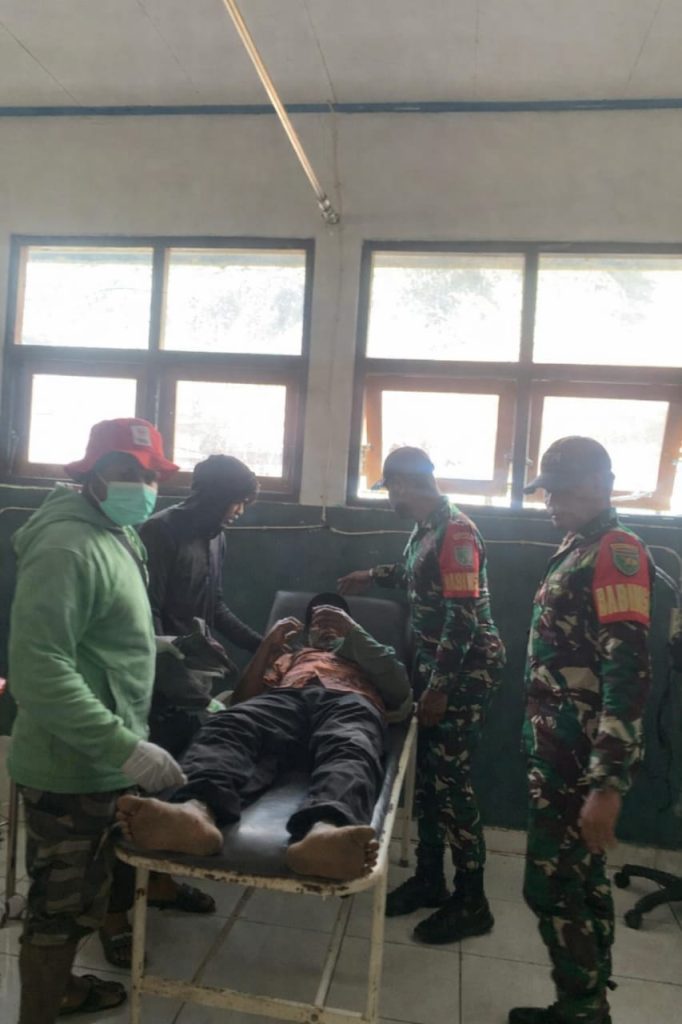 Evakuasi dan Pelayanan Kesehatan Warga Korban Pembakaran Honai Oleh KKB 