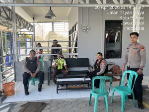 Cegah Kejahatan Jalanan, Tim Perintis Presisi Polres Metro Bekasi Kota Sambangi Warga Tityan Raya