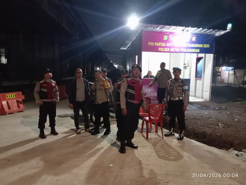 JAGA JAKARTA, JAGA LINGKUNGAN: KRYD POLSEK METRO PENJARINGAN INTENSIFKAN PATROLI MALAM HARI
