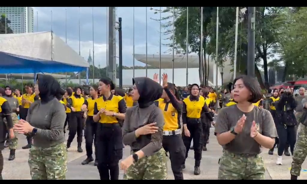 Srikandi Penjaga Negeri, Polwan dan Kowad Perkuat Sinergi Lewat Olahraga Bersama Jelang May Day 2026