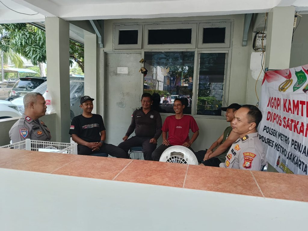 Ngopi Kamtibmas di Pluit, Polisi Serap Aspirasi Warga dan Perkuat Keamanan Lingkungan