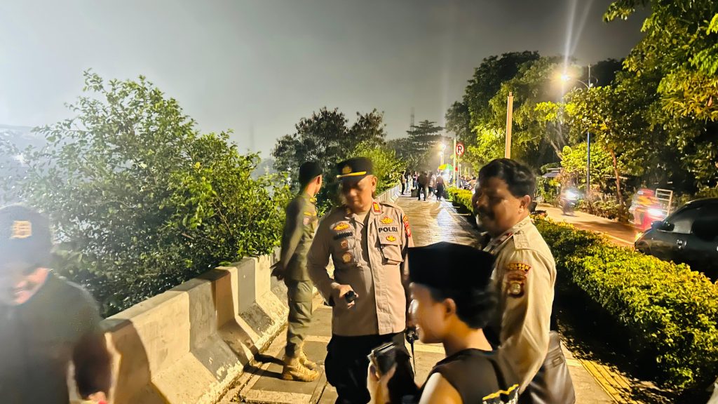 Patroli KRYD Polsek Koja Sisir Titik Rawan, Puluhan Remaja Dibubarkan di Rawa Badak