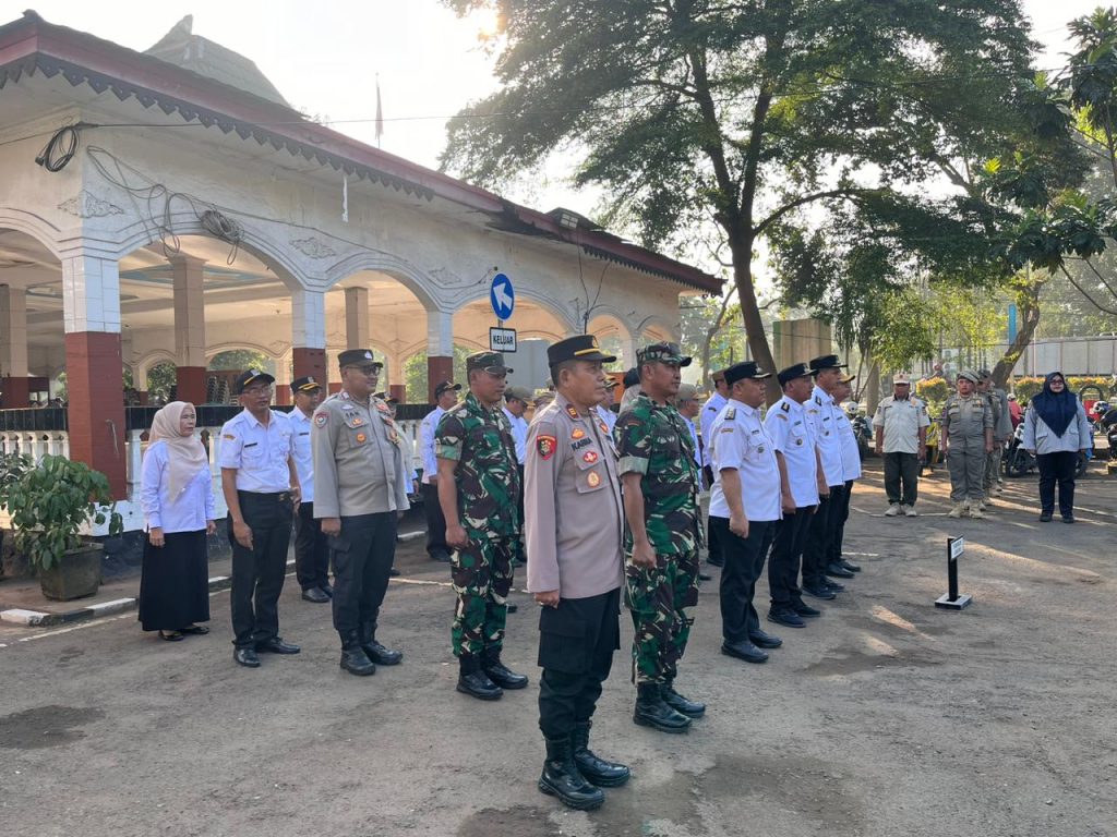 SINERGITAS TIGA PILAR, APEL GABUNGAN DILANJUTKAN RAPAT MINGGON DI KELURAHAN MUSTIKAJAYA
