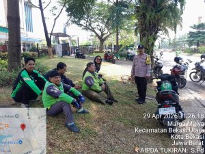 Perkuat Pengamanan Kawasan Summarecon, Polsek Bekasi Utara Intensifkan Patroli Pos Satkamling