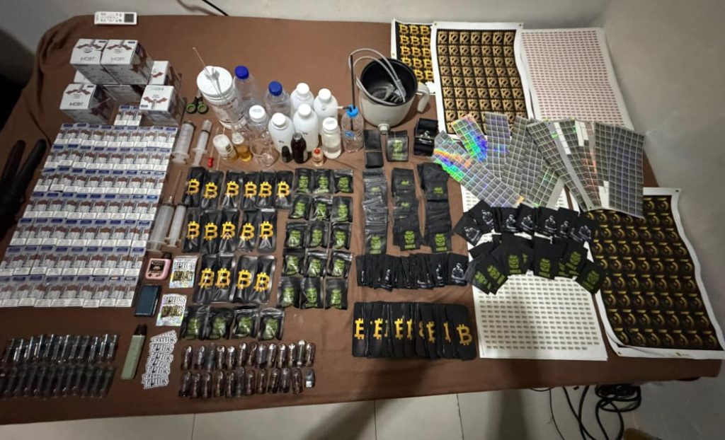 POLDA METRO JAYA MEMBONGKAR CLANDESTINE LAB CARTRIDGE VAPE MENGANDUNG NARKOTIKA GOLONGAN II JENIS ETOMIDATE DI JAKARTA BARAT