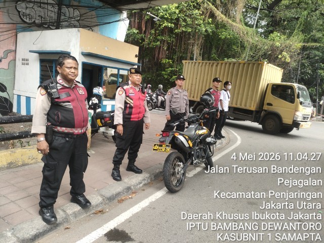 Penyekatan Anarko di Jembatan Tiga Raya, Polsek Metro Penjaringan Pastikan Situasi Aman dan Kondusif